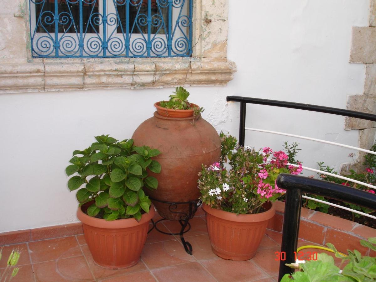 Elyssia Hotel Pedhoulas Exterior photo