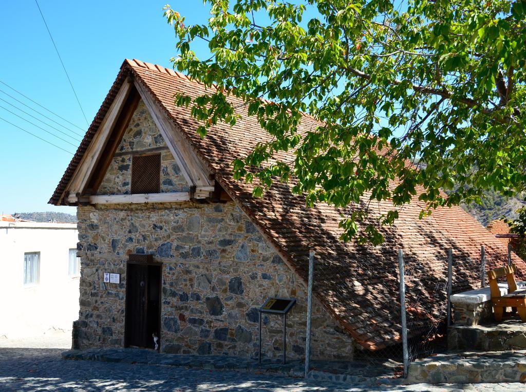Elyssia Hotel Pedhoulas Exterior photo